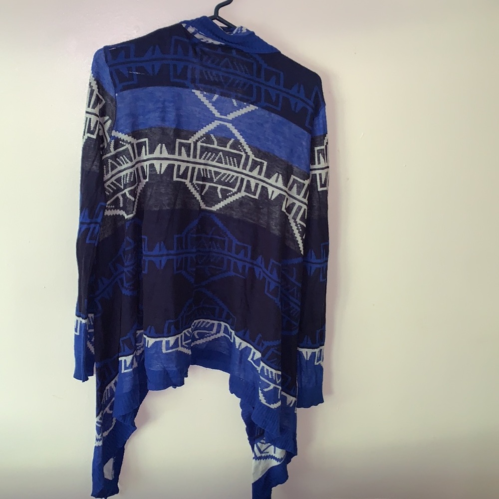 Aztec Pattern Sweater - Picture 5 of 5